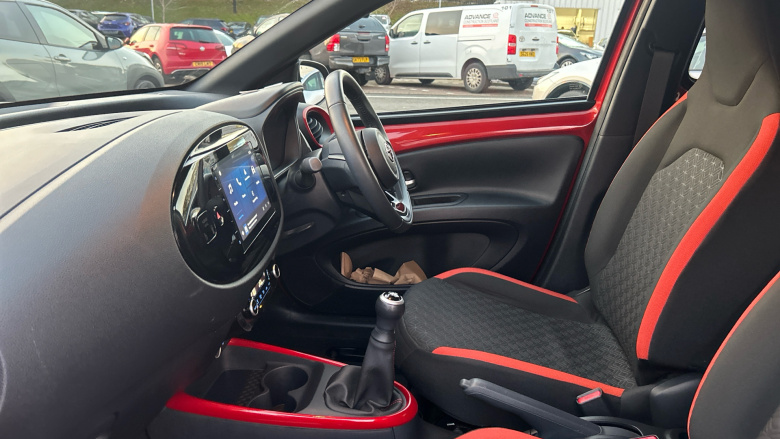 Toyota Aygo X 1.0 VVT-i Edge 5dr Petrol Hatchback